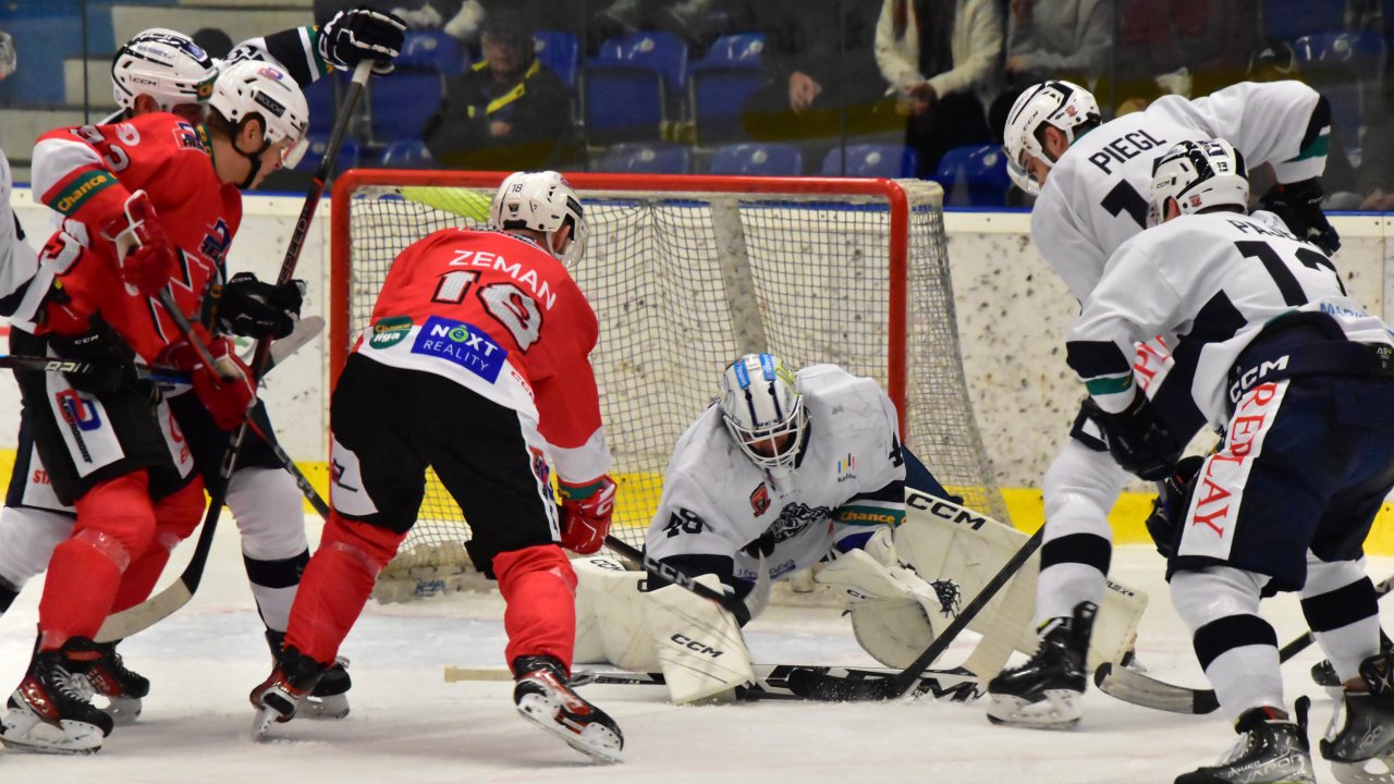 HC DYNAMO PARDUBICE Reportáž ze zápasu Kolín Dynamo Pardubice 2 0